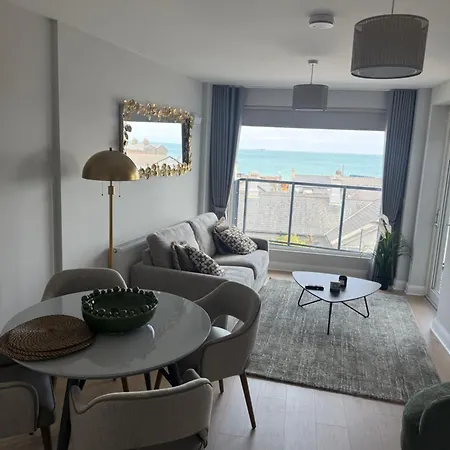 Apartment The International Seafront Bray