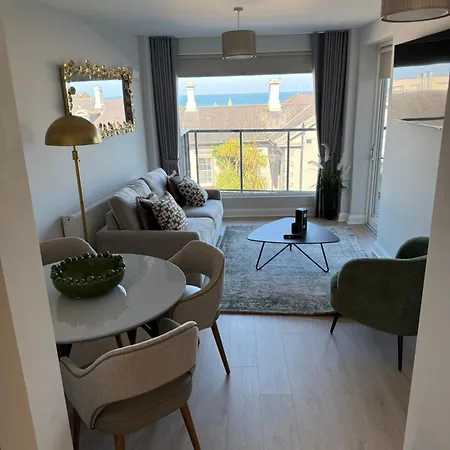 Apartment The International Seafront *