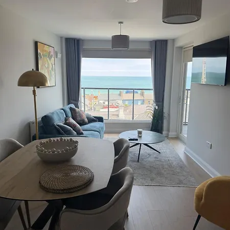 Apartment The International Seafront *
