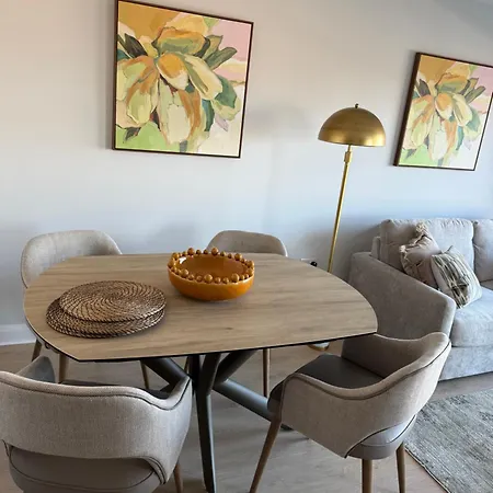 Apartment The International Seafront Bray