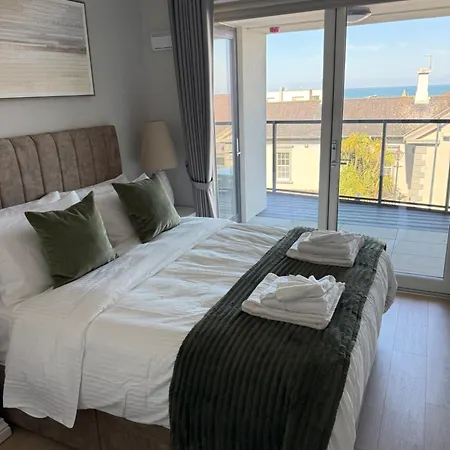 The International Seafront Apartment