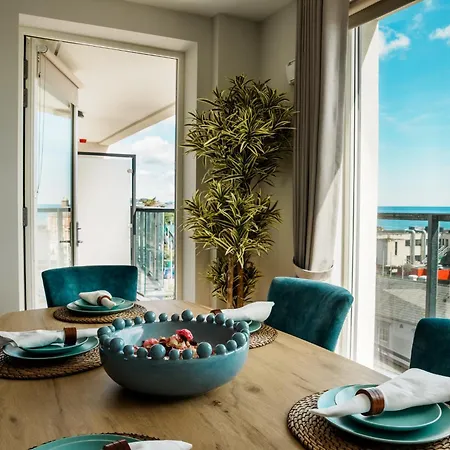 Apartment The International Seafront
