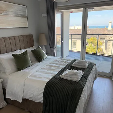 Apartment The International Seafront *