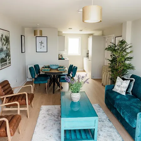 Apartment The International Seafront Bray